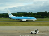 Boeing 737-7K2
